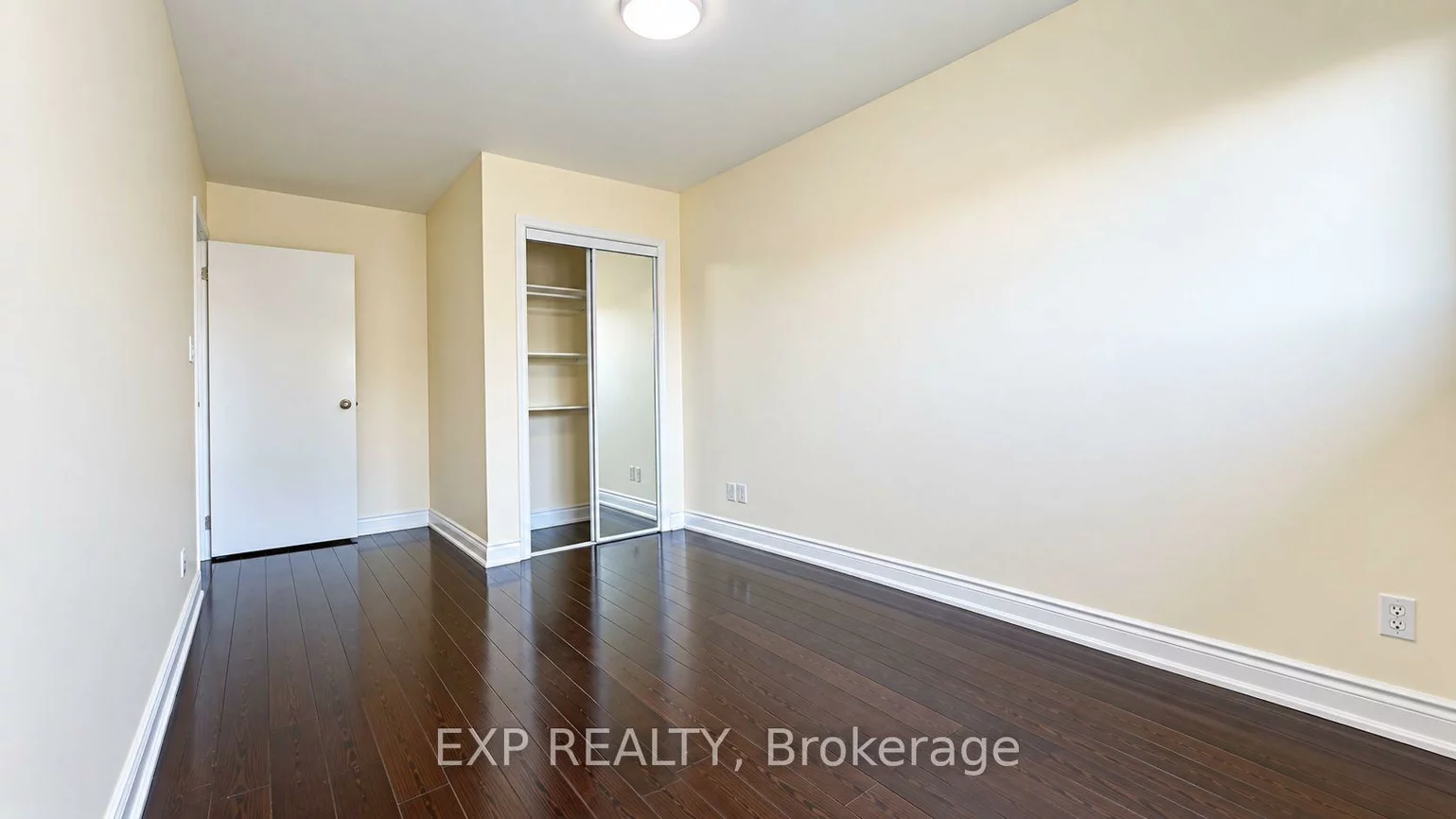 3425, Laddie, Malton, Mississauga