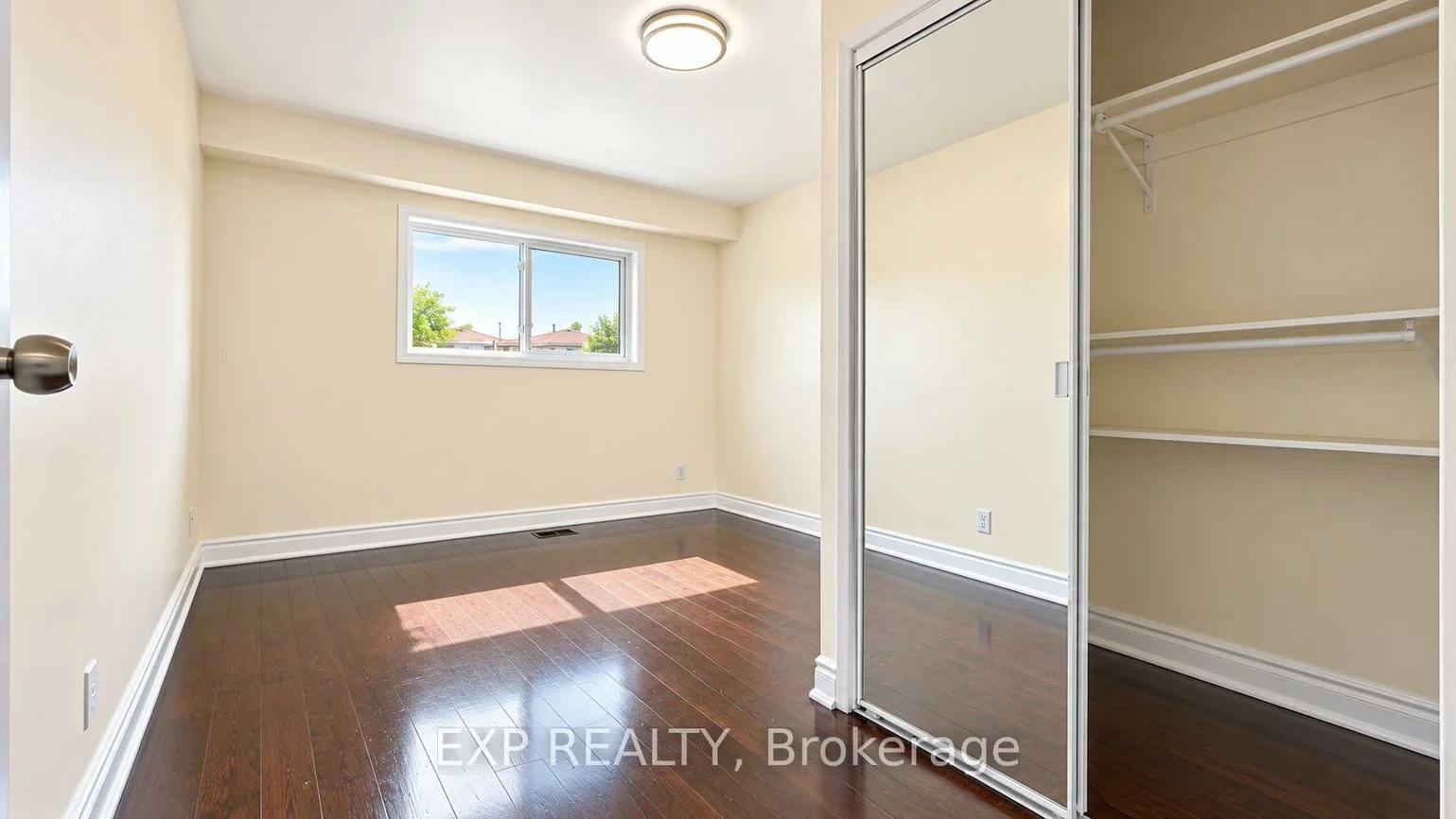 3425, Laddie, Malton, Mississauga