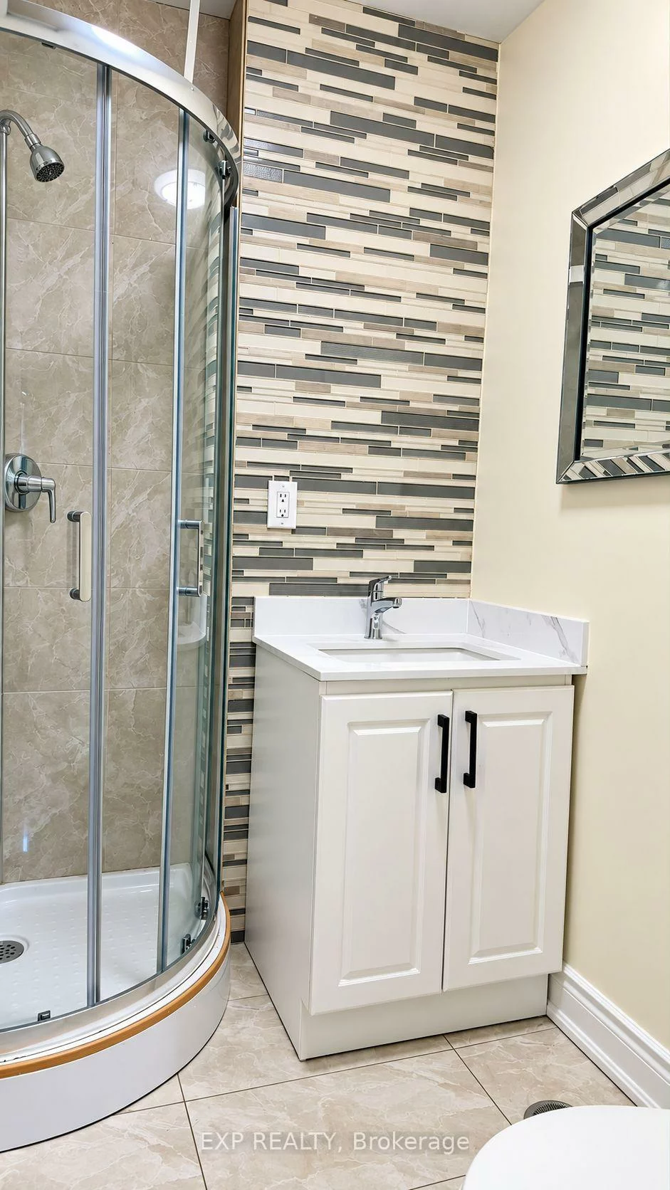 3425, Laddie, Malton, Mississauga