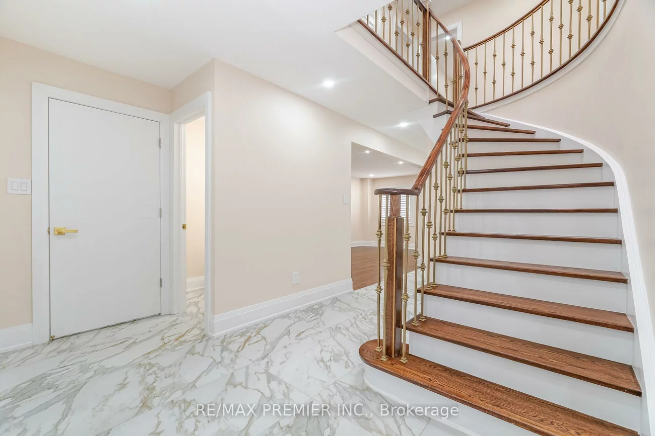 495, Fairview, Fairview, Mississauga