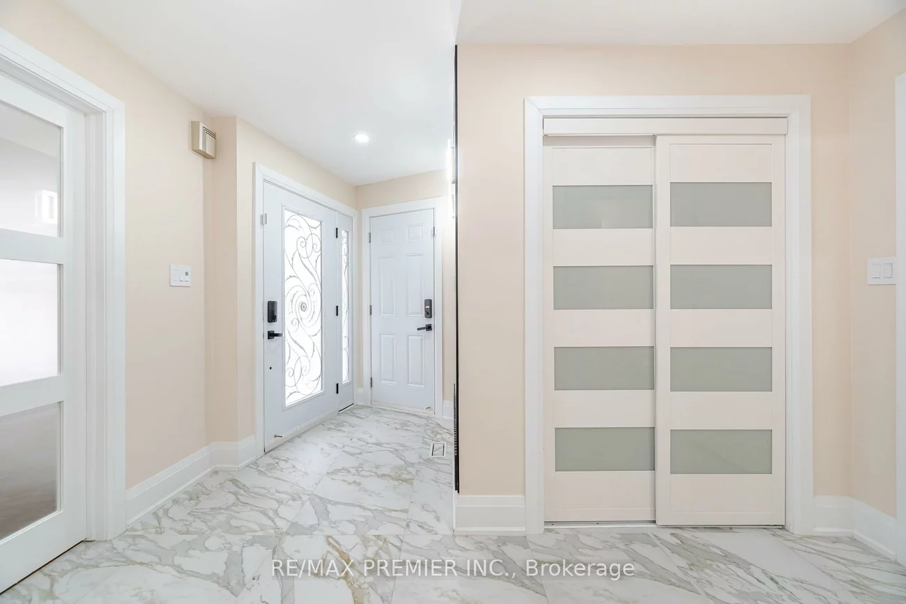 495, Fairview, Fairview, Mississauga