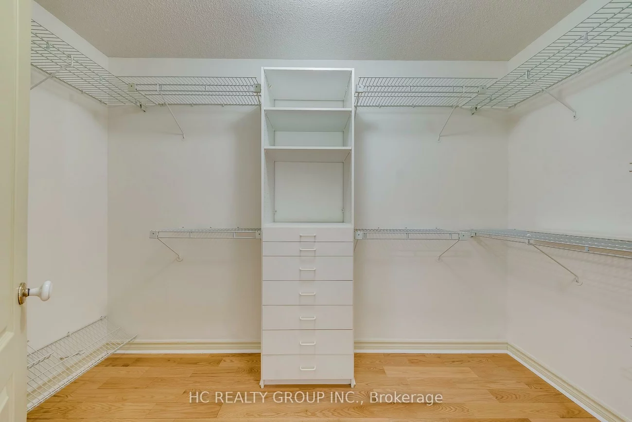 5160, Montclair, Central Erin Mills, Mississauga