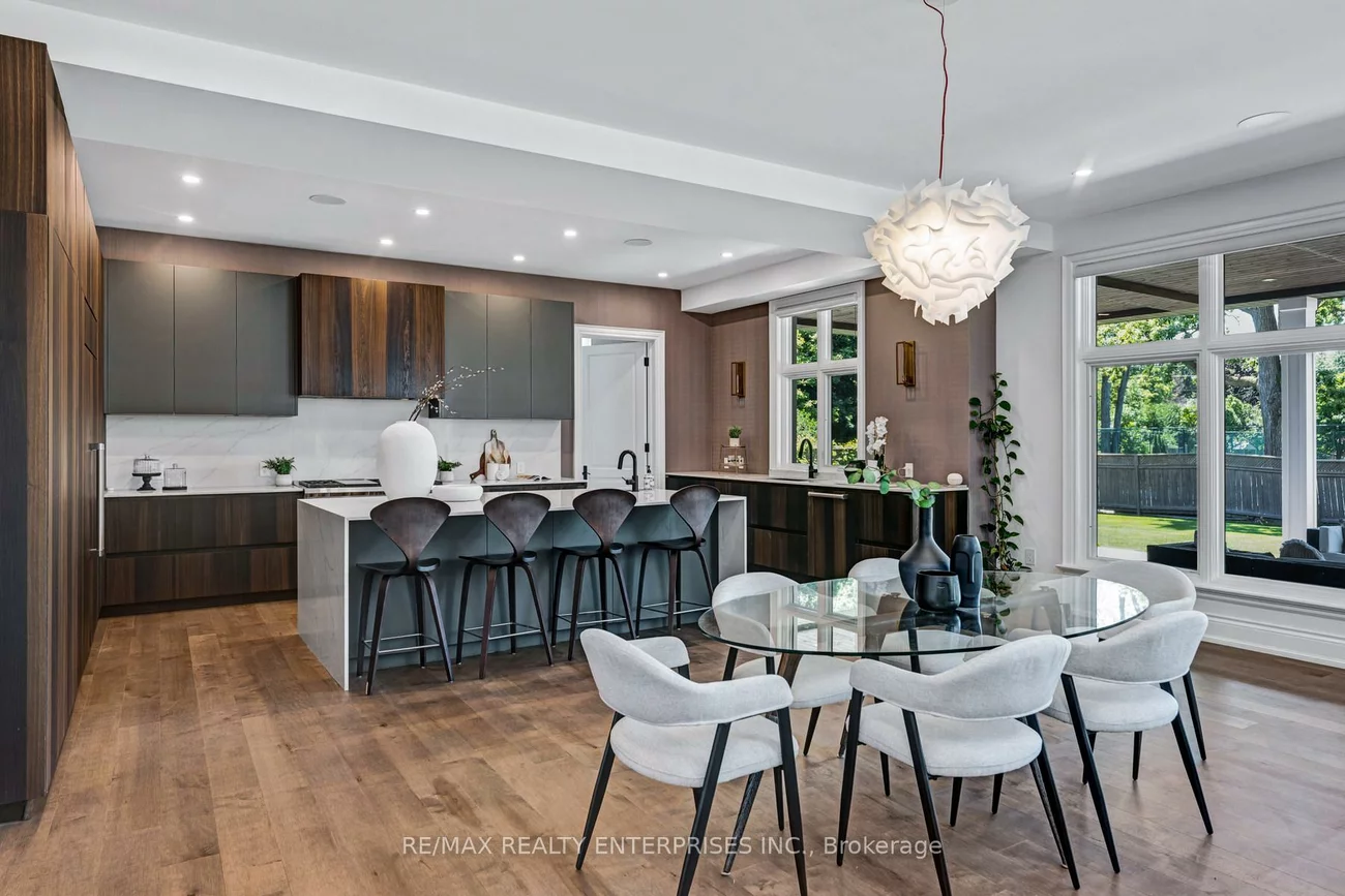714, Atoka, Lorne Park, Mississauga