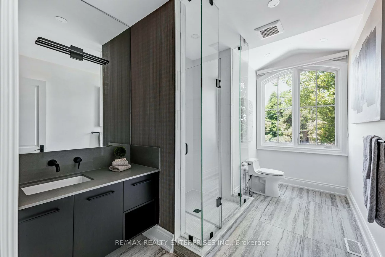 714, Atoka, Lorne Park, Mississauga