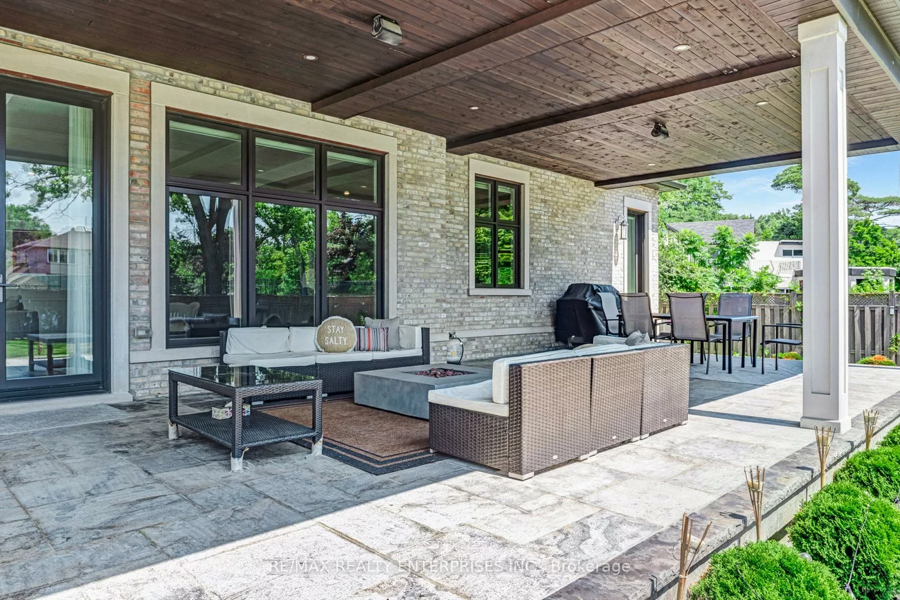 714, Atoka, Lorne Park, Mississauga