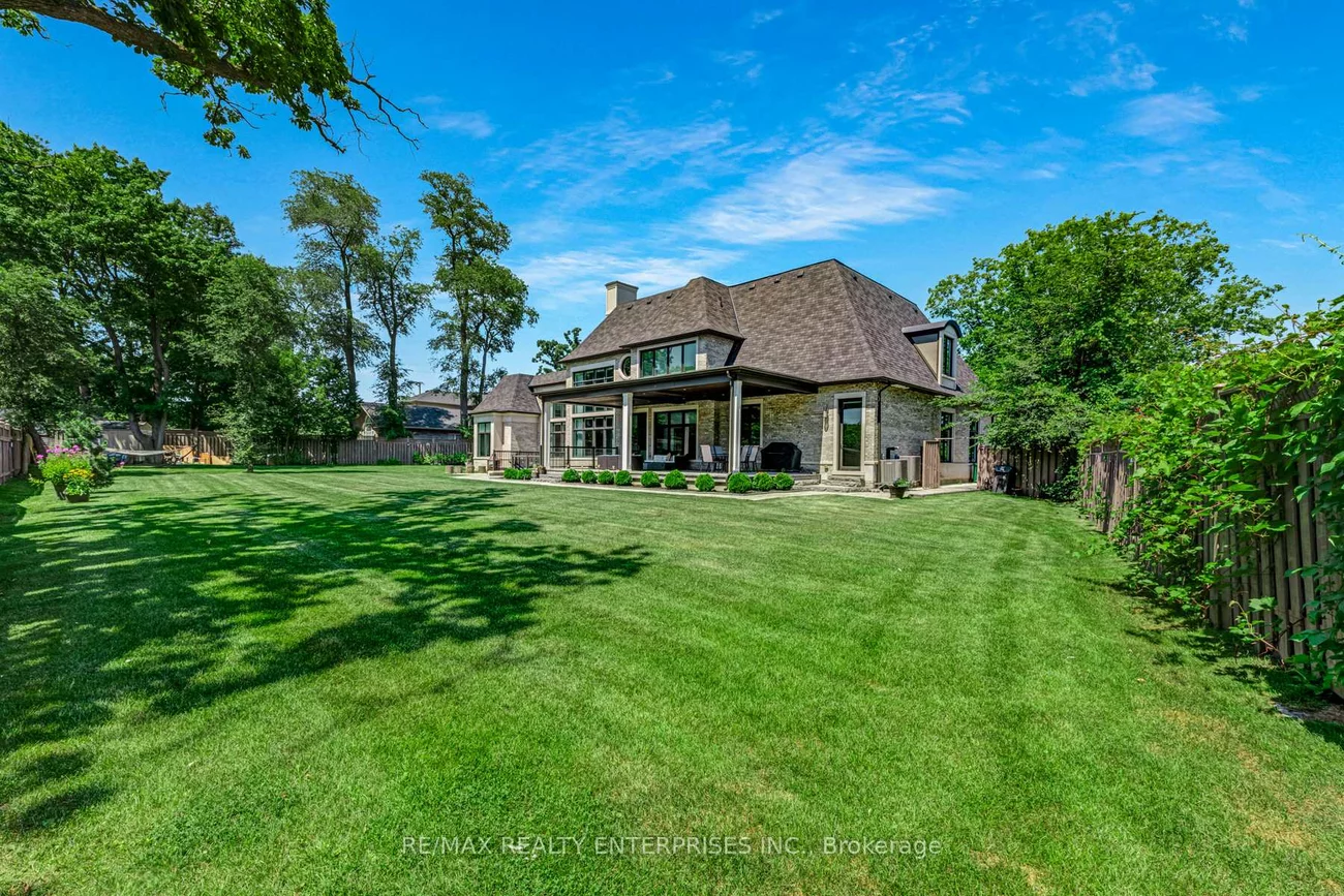 714, Atoka, Lorne Park, Mississauga