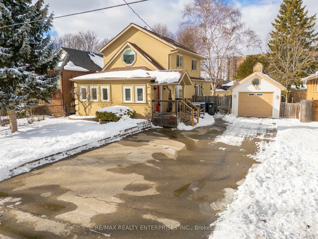611, Byngmount, Lakeview, Mississauga