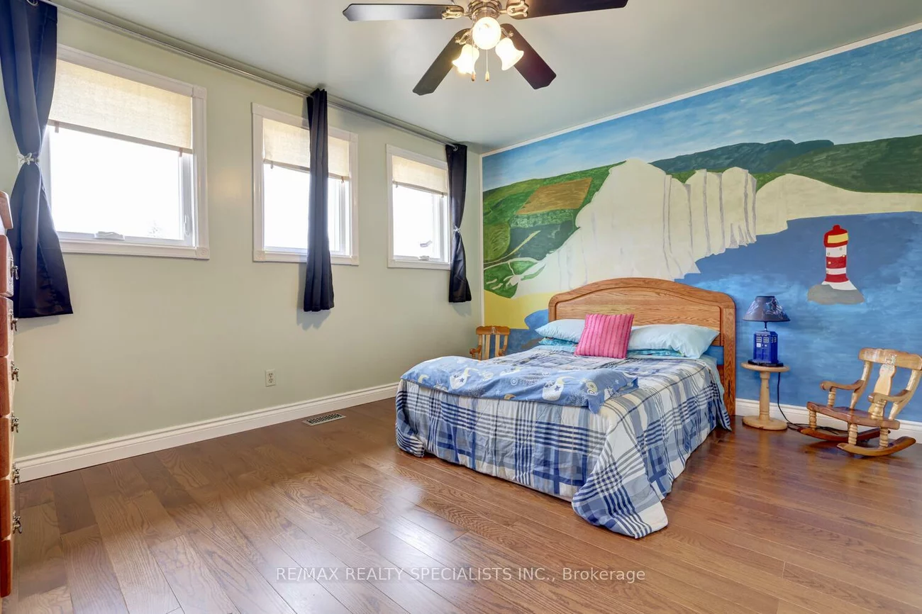 2158, Robin, Sheridan, Mississauga