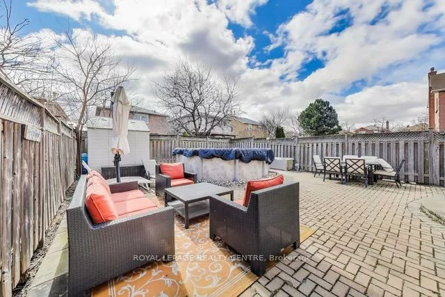 3354, Aubrey, Erin Mills, Mississauga