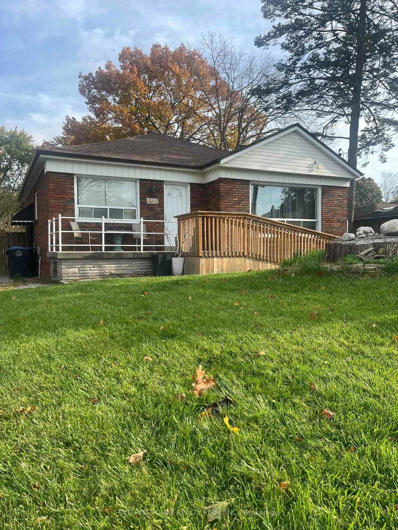 1481, Myron, Lakeview, Mississauga