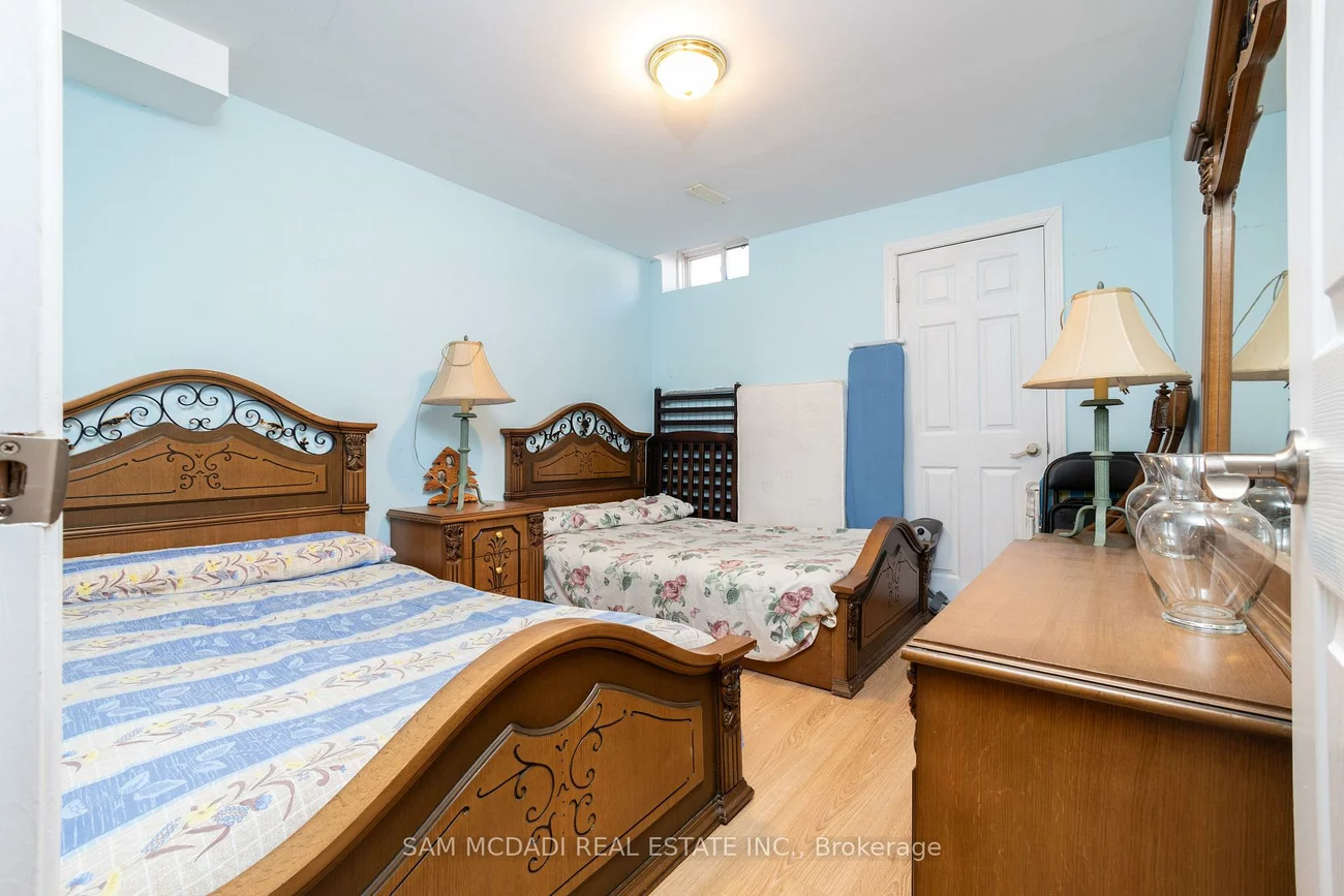 5239, Oscar Peterson, Churchill Meadows, Mississauga