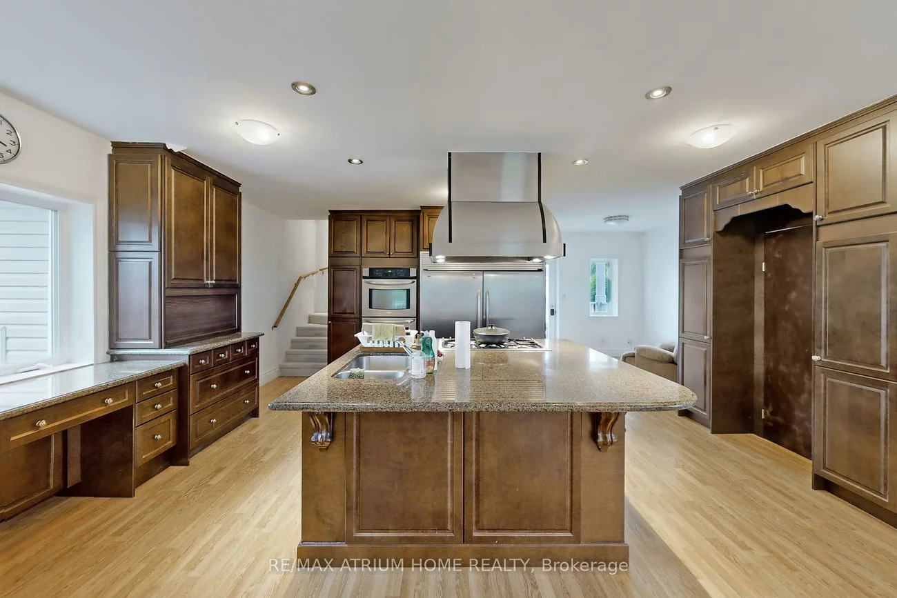 1242, Alexandra, Lakeview, Mississauga