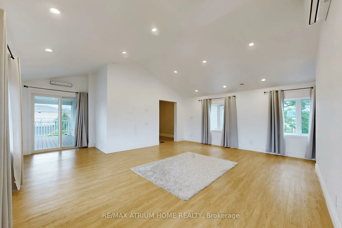 1242, Alexandra, Lakeview, Mississauga