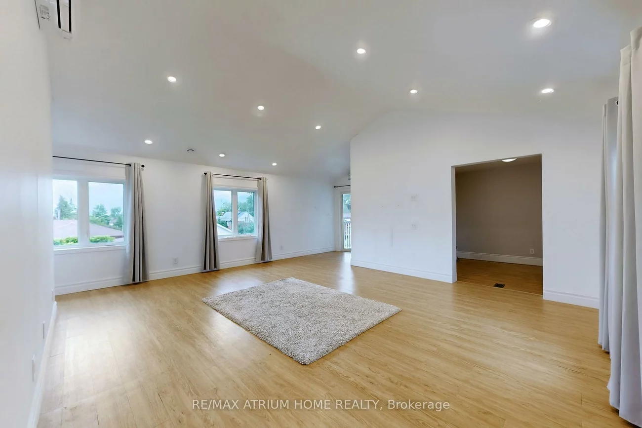 1242, Alexandra, Lakeview, Mississauga