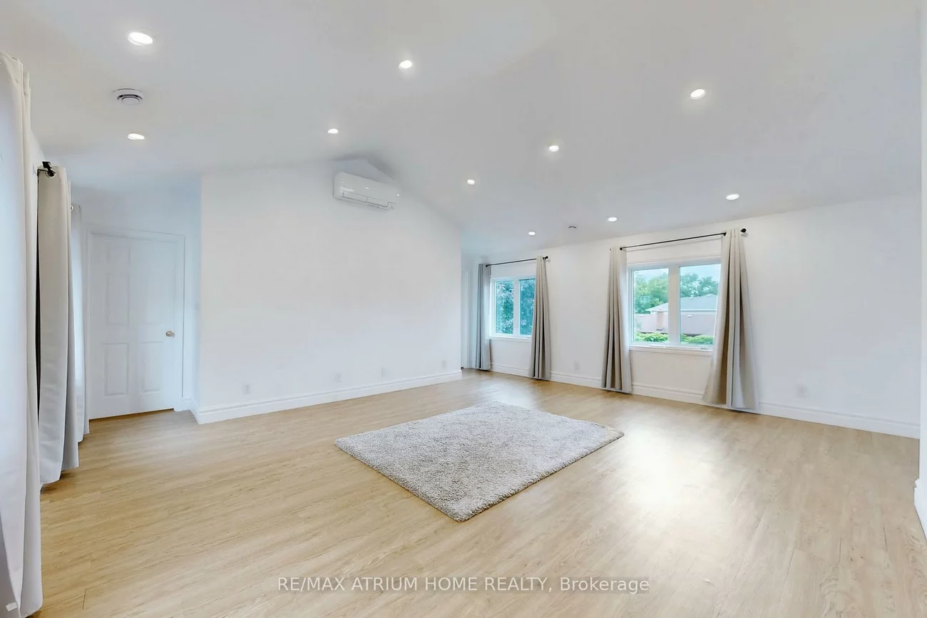 1242, Alexandra, Lakeview, Mississauga