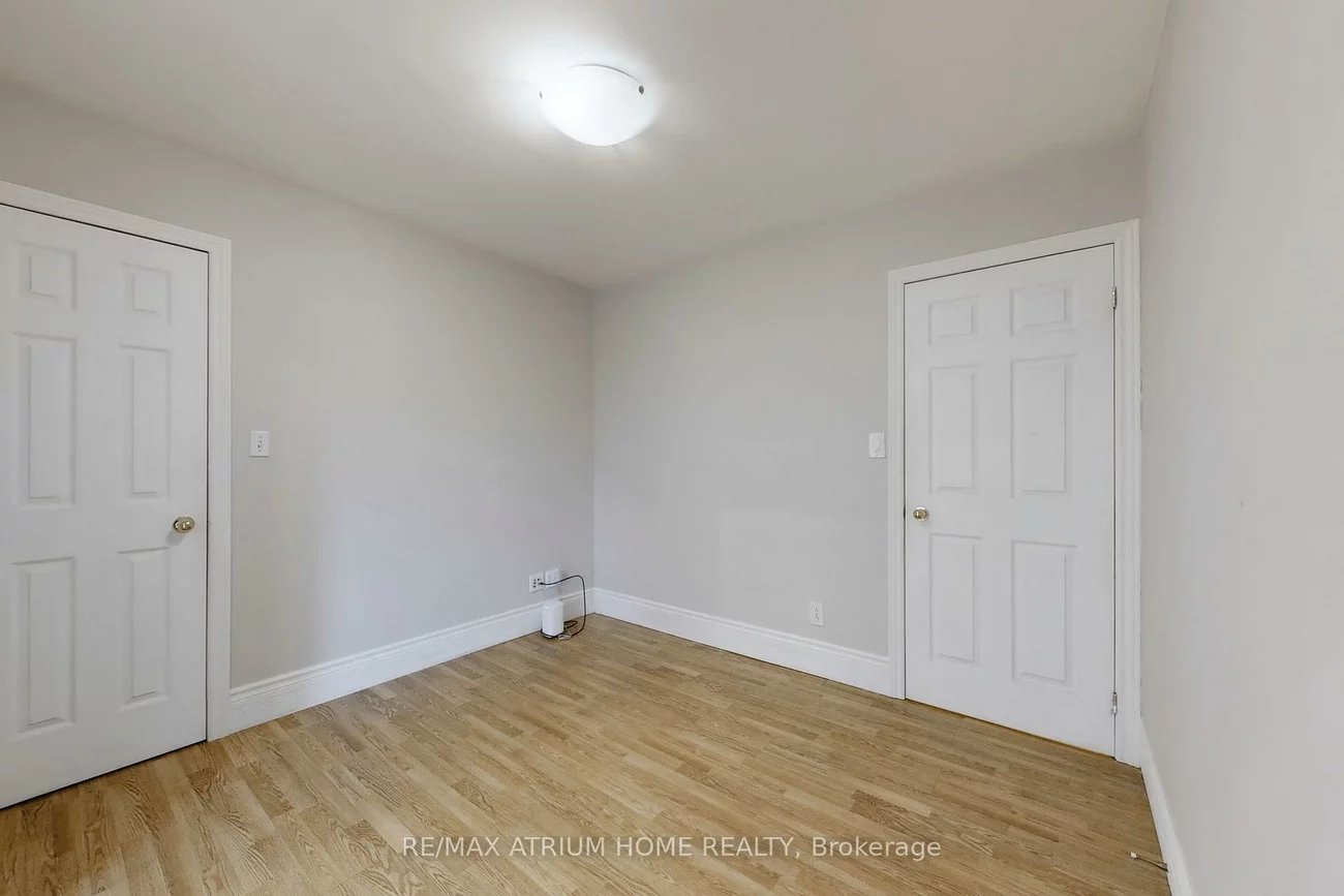 1242, Alexandra, Lakeview, Mississauga