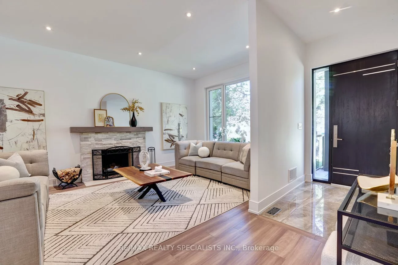 1310, Martley, Lorne Park, Mississauga