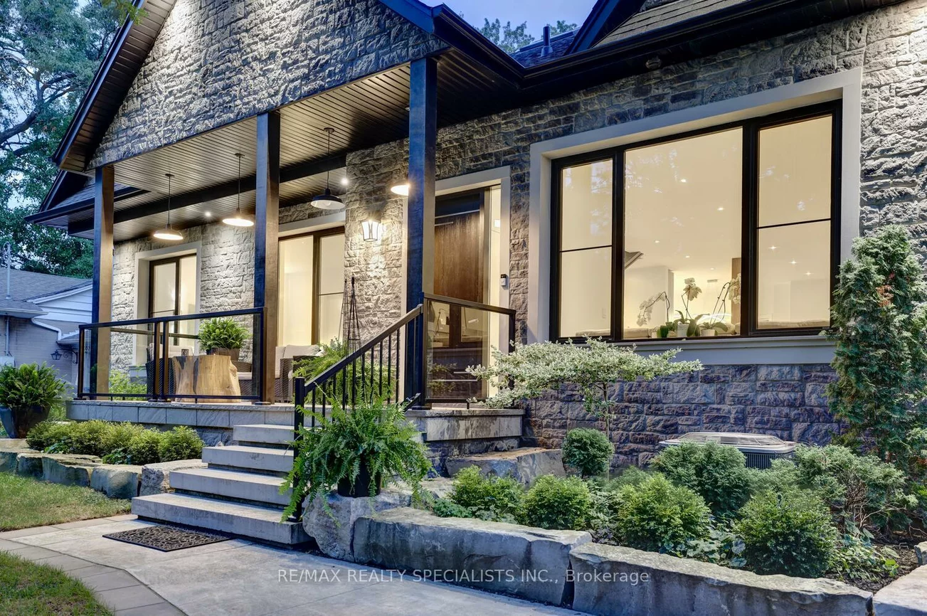 1310, Martley, Lorne Park, Mississauga