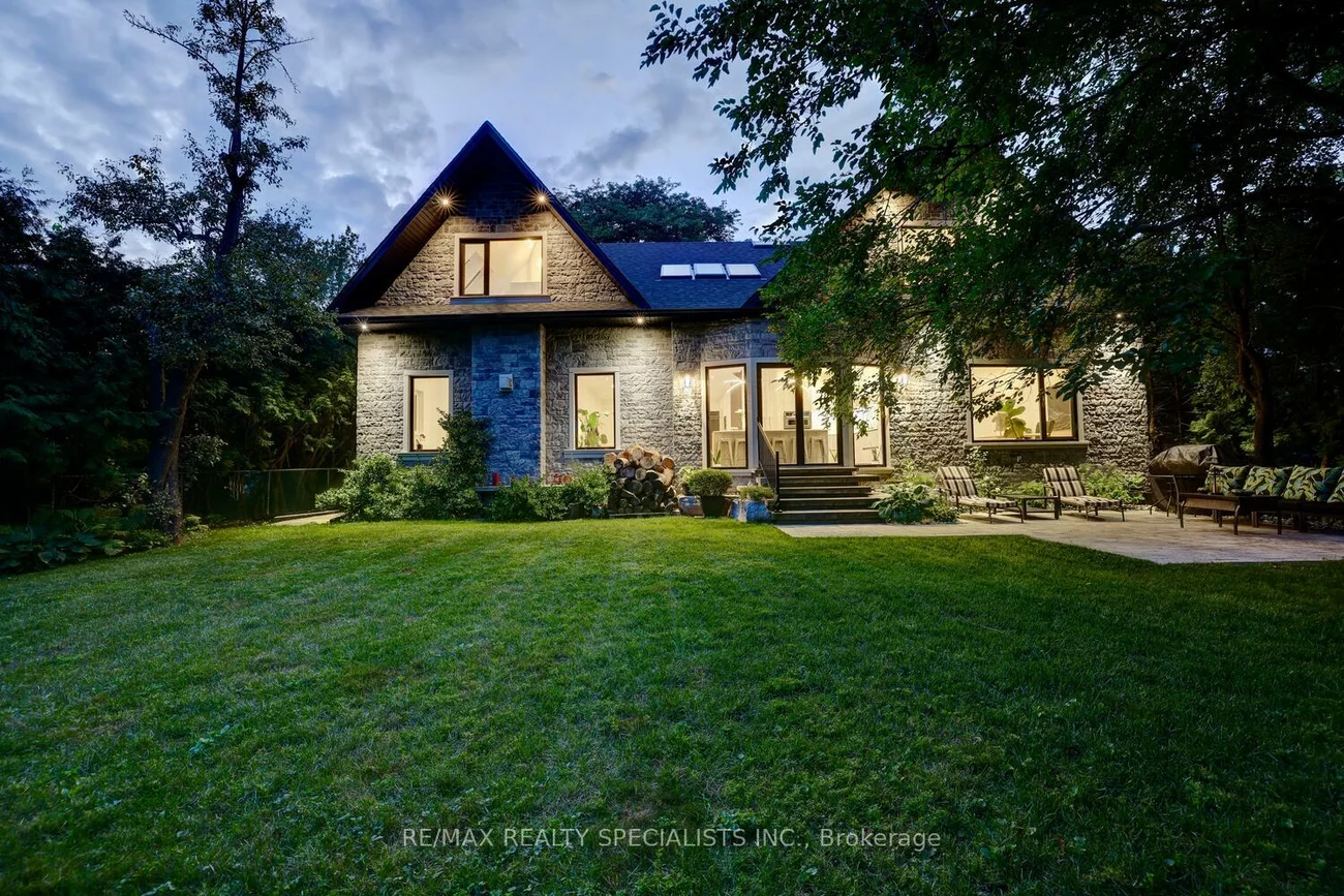 1310, Martley, Lorne Park, Mississauga