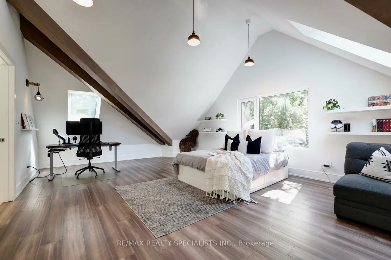 1310, Martley, Lorne Park, Mississauga