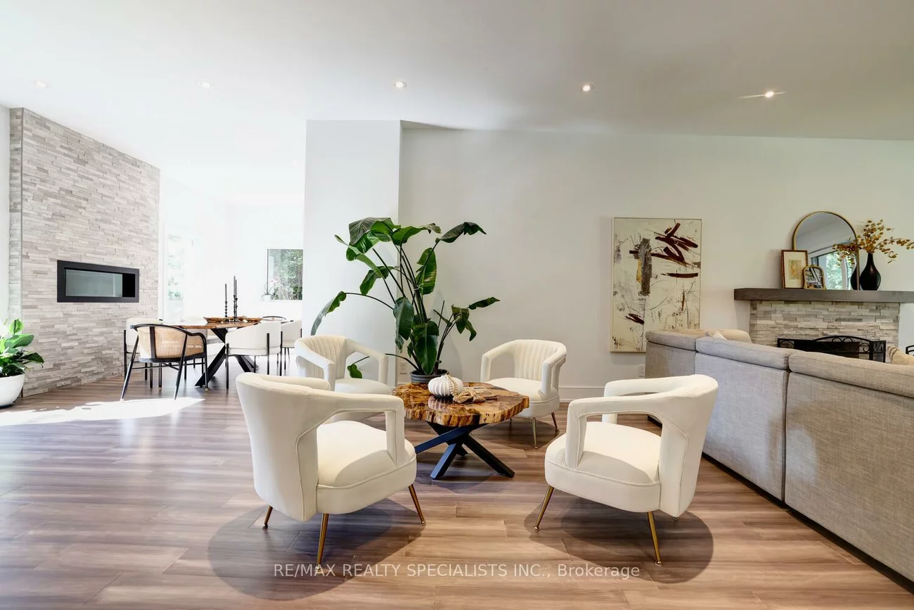 1310, Martley, Lorne Park, Mississauga