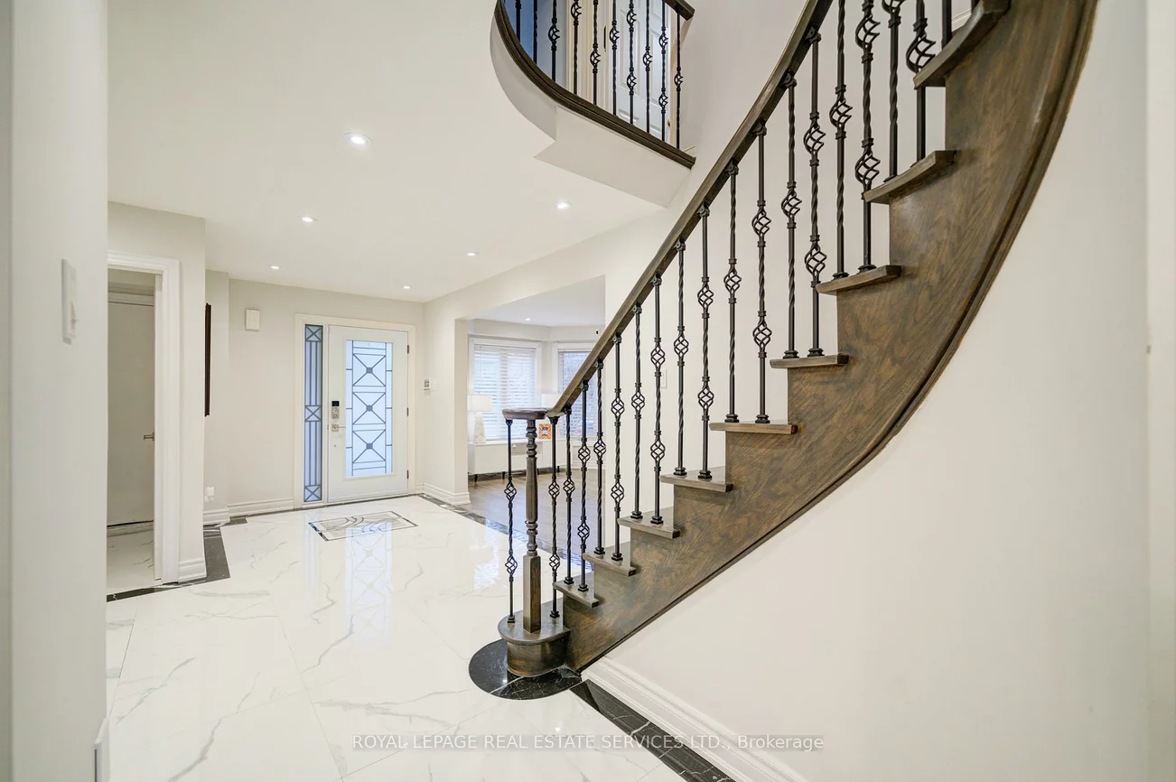 5202, Buttermill, East Credit, Mississauga