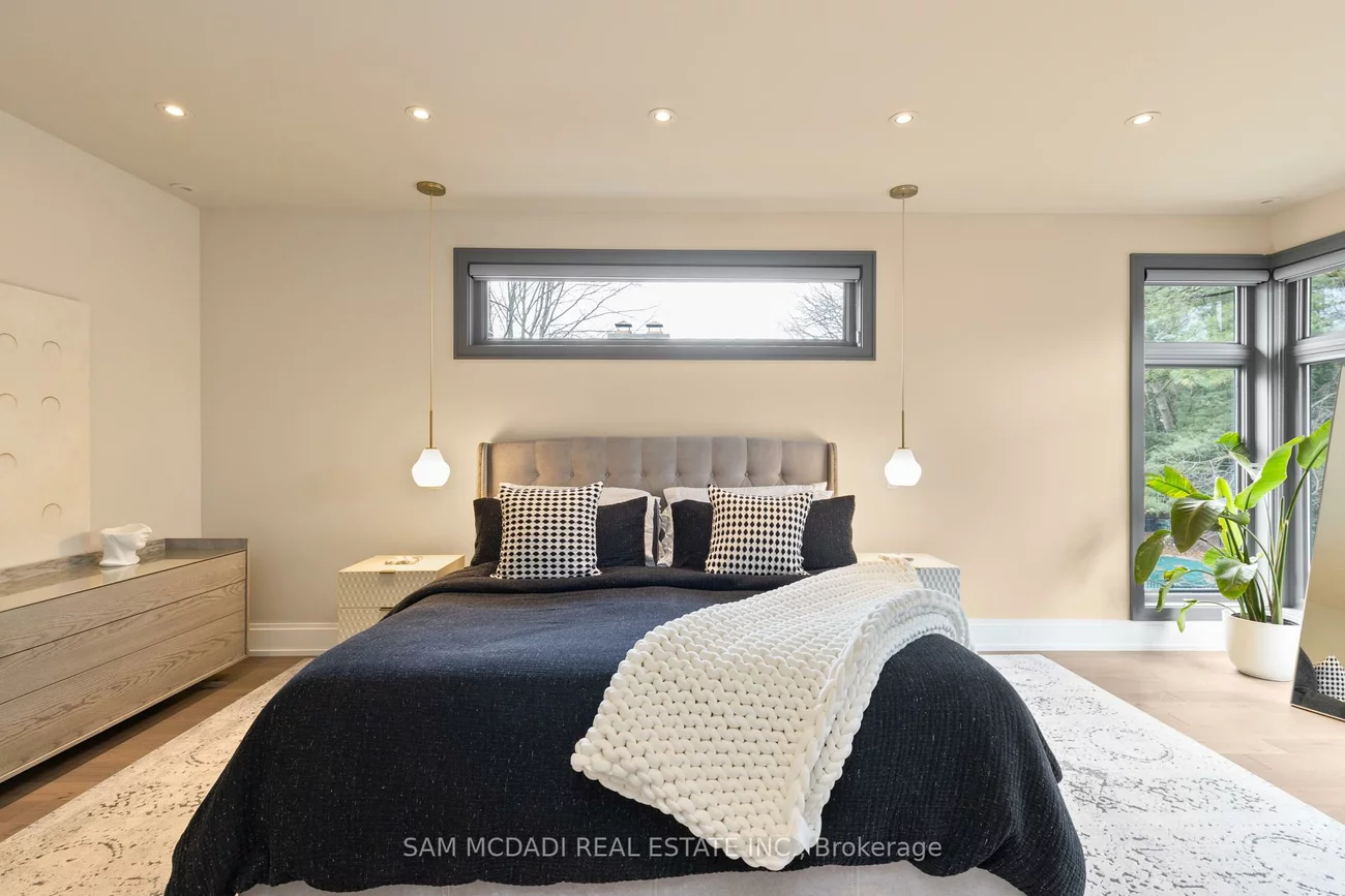 267, Kenollie, Mineola, Mississauga