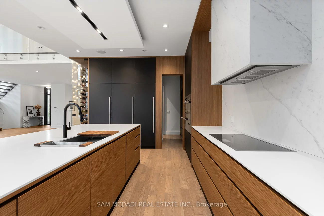 267, Kenollie, Mineola, Mississauga