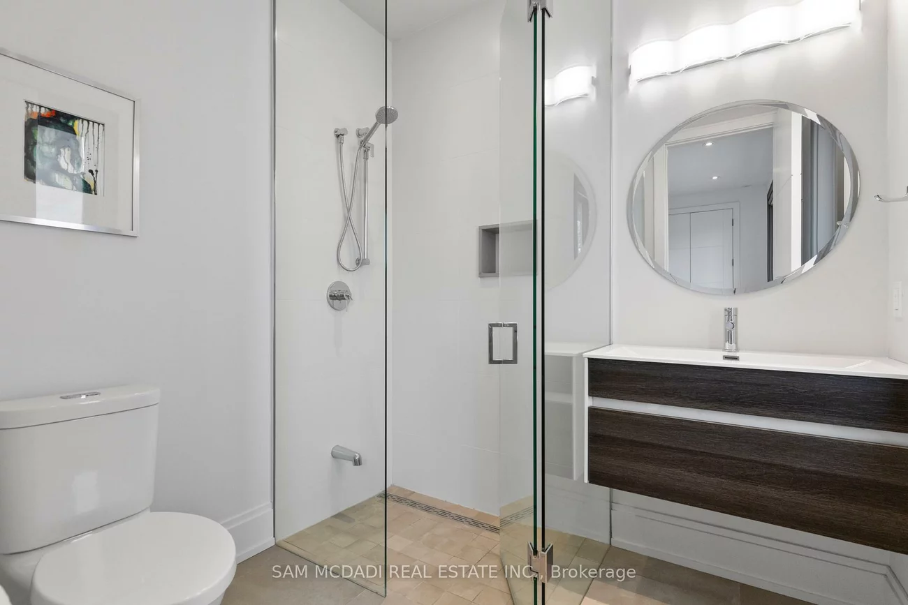 267, Kenollie, Mineola, Mississauga