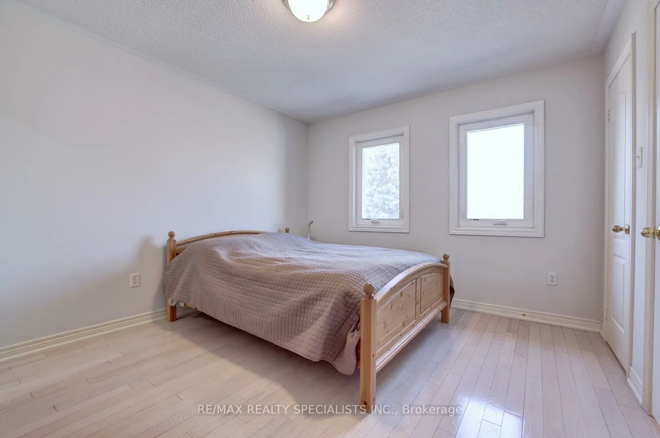 2923, Hammond, Sheridan, Mississauga