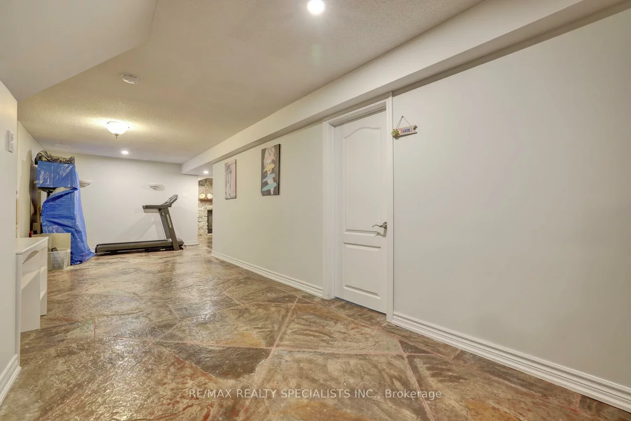 2923, Hammond, Sheridan, Mississauga