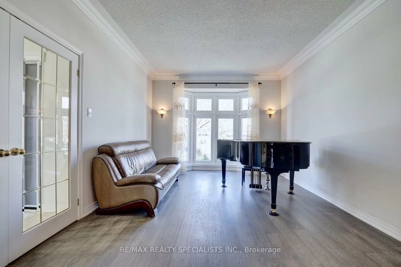 2923, Hammond, Sheridan, Mississauga