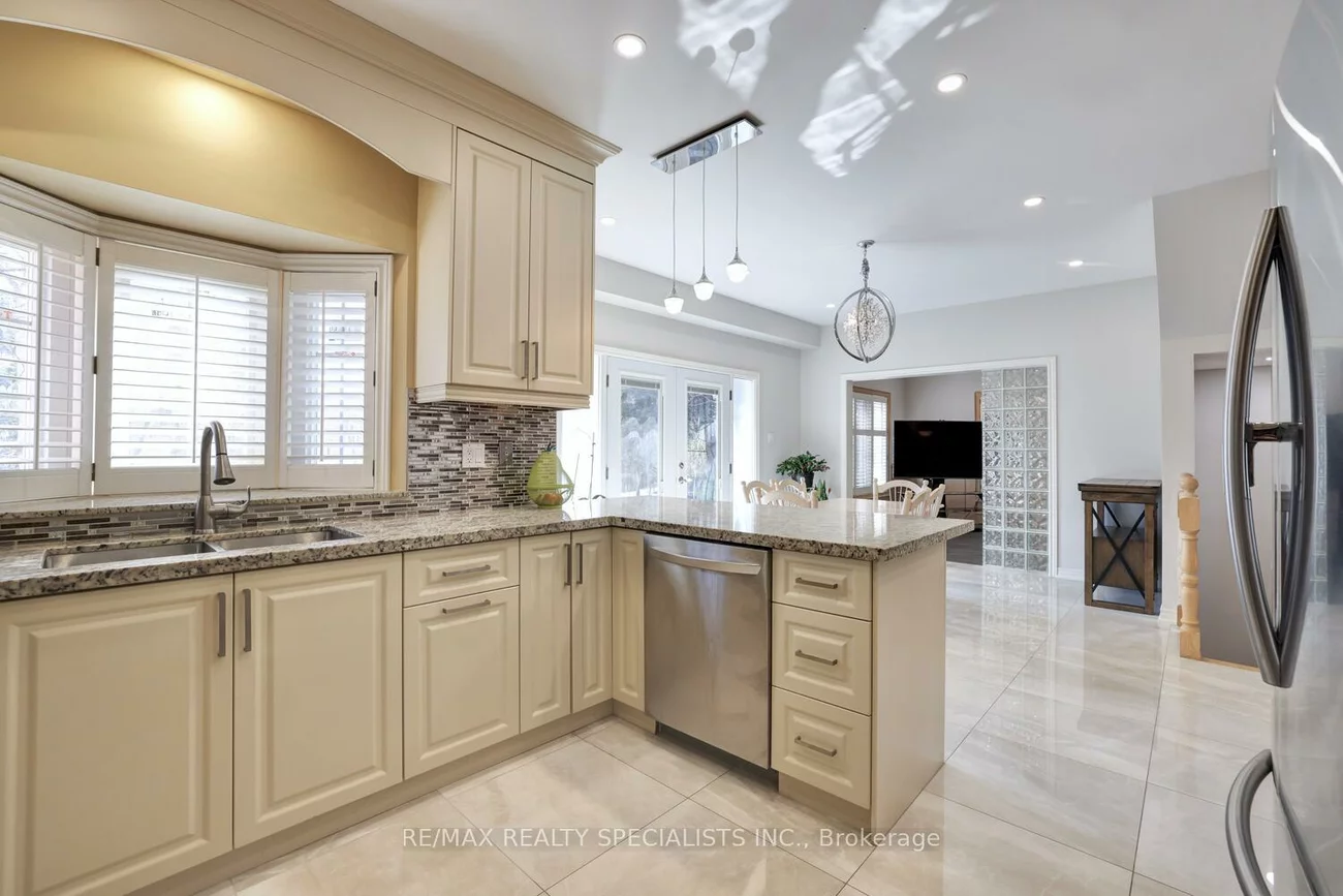 2923, Hammond, Sheridan, Mississauga