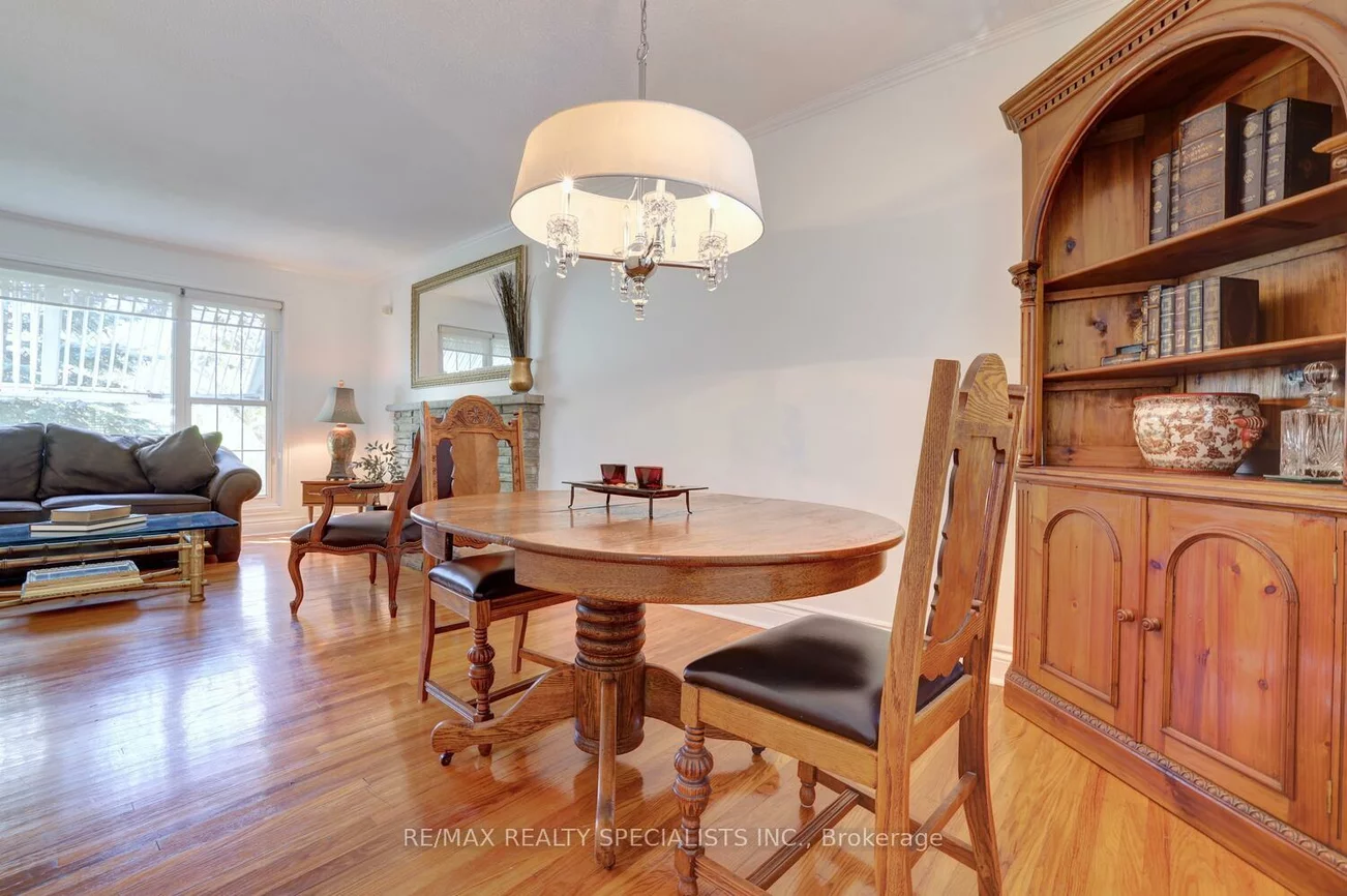 2633, Liruma, Sheridan, Mississauga