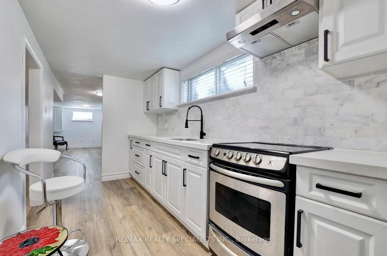 2633, Liruma, Sheridan, Mississauga