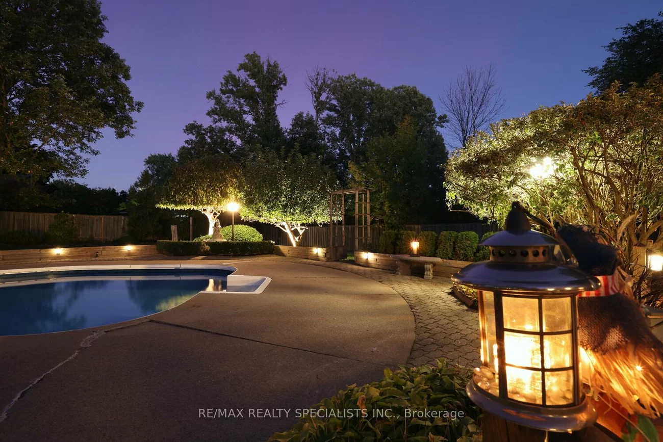 2633, Liruma, Sheridan, Mississauga