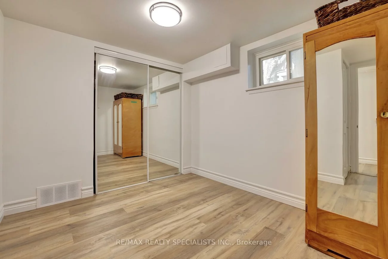 2633, Liruma, Sheridan, Mississauga