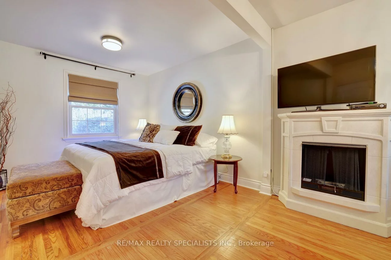 2633, Liruma, Sheridan, Mississauga