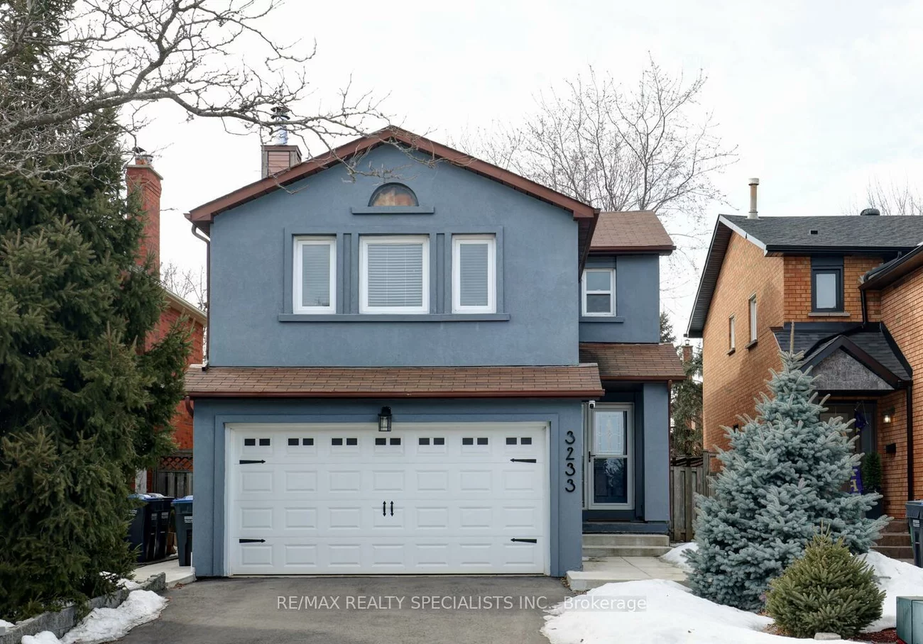 3233, McMaster, Erin Mills, Mississauga