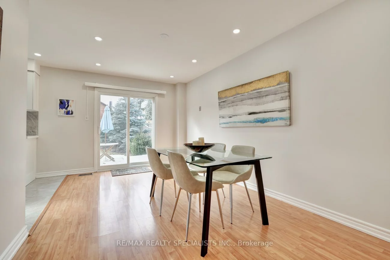 3233, McMaster, Erin Mills, Mississauga