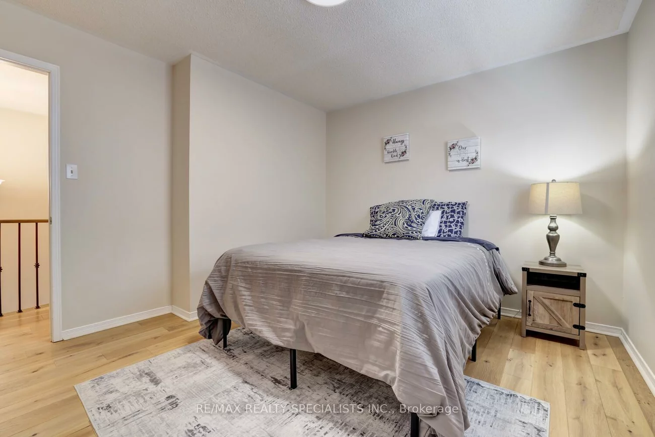 3233, McMaster, Erin Mills, Mississauga