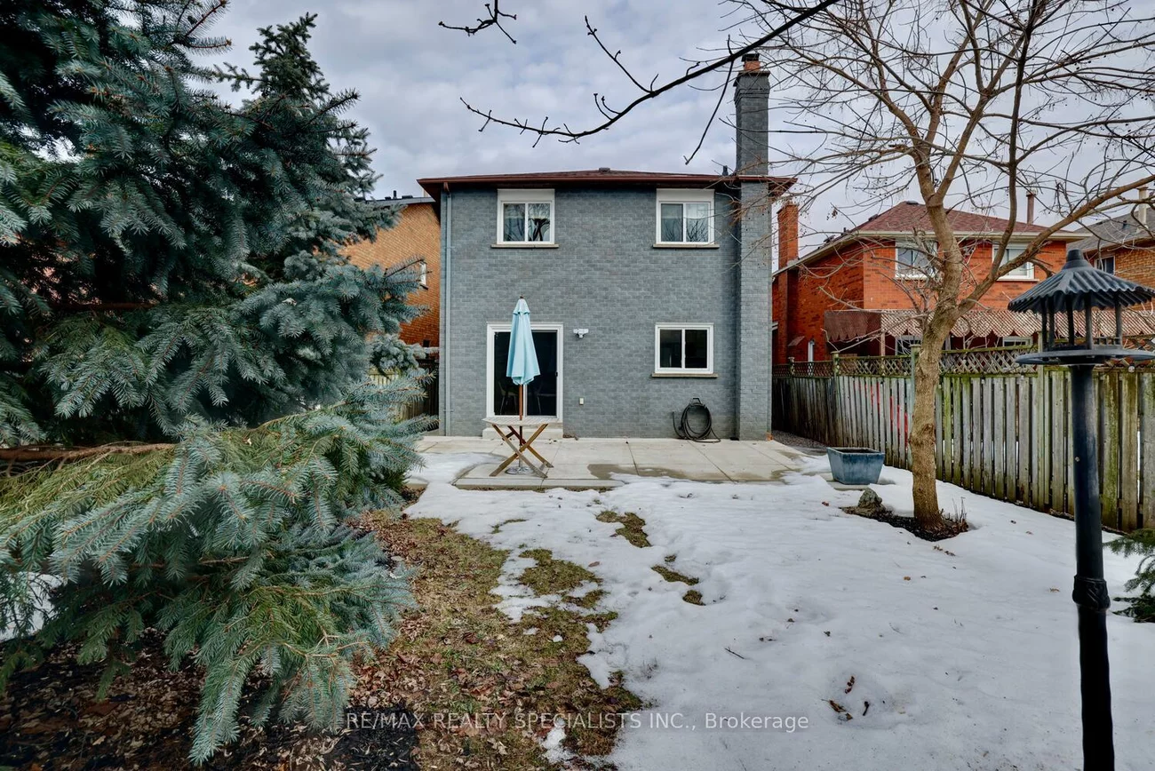 3233, McMaster, Erin Mills, Mississauga
