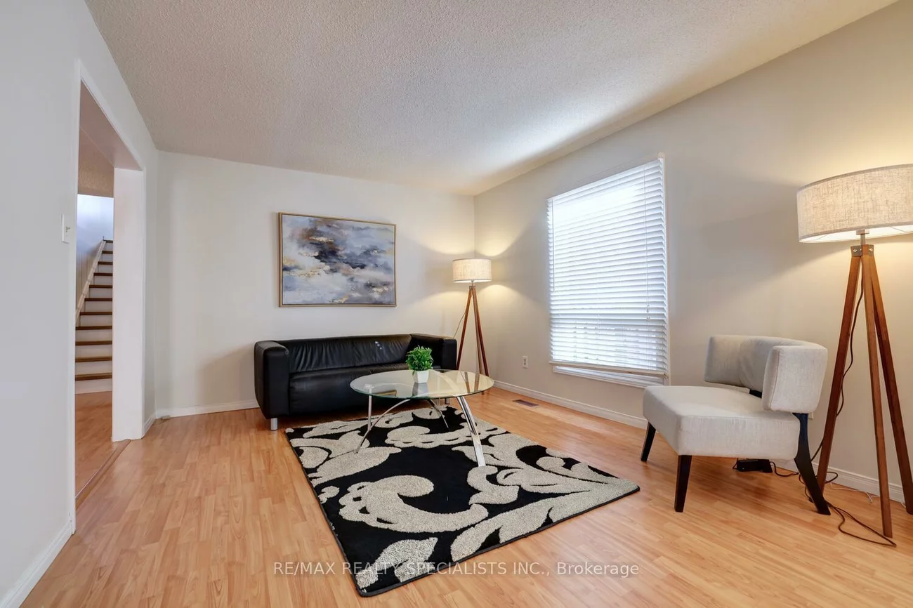 3233, McMaster, Erin Mills, Mississauga