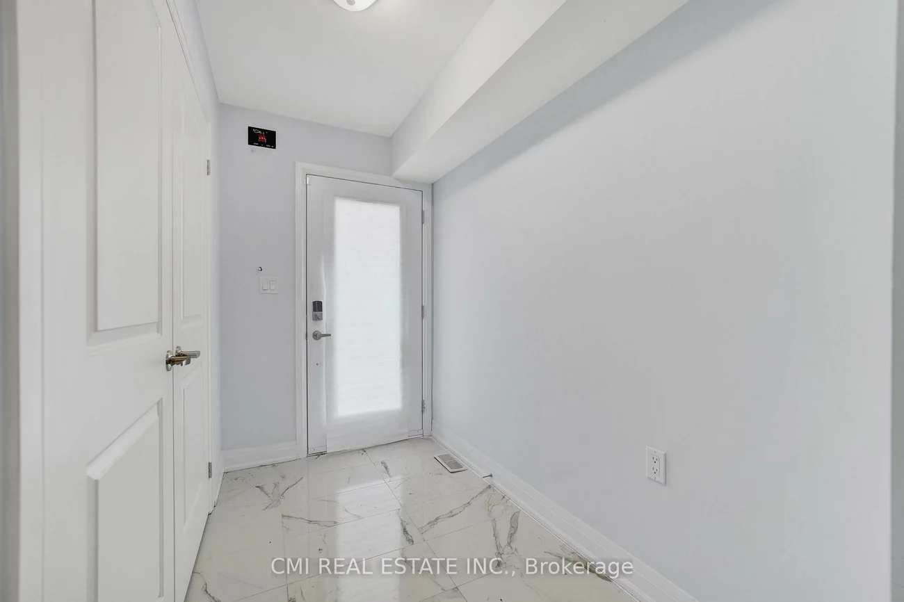 2122, Royal Gala, Lakeview, Mississauga