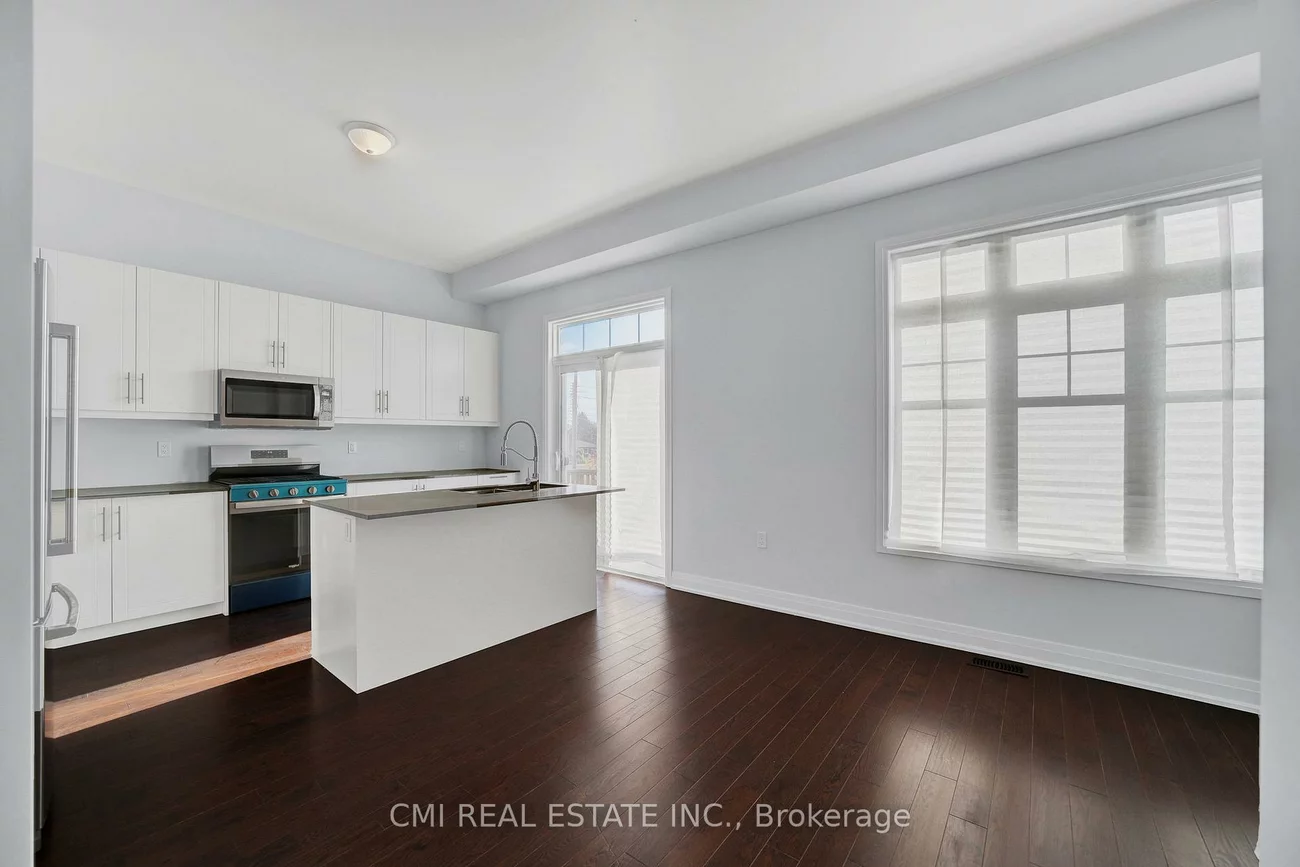 2122, Royal Gala, Lakeview, Mississauga