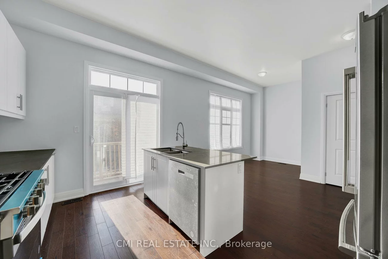 2122, Royal Gala, Lakeview, Mississauga