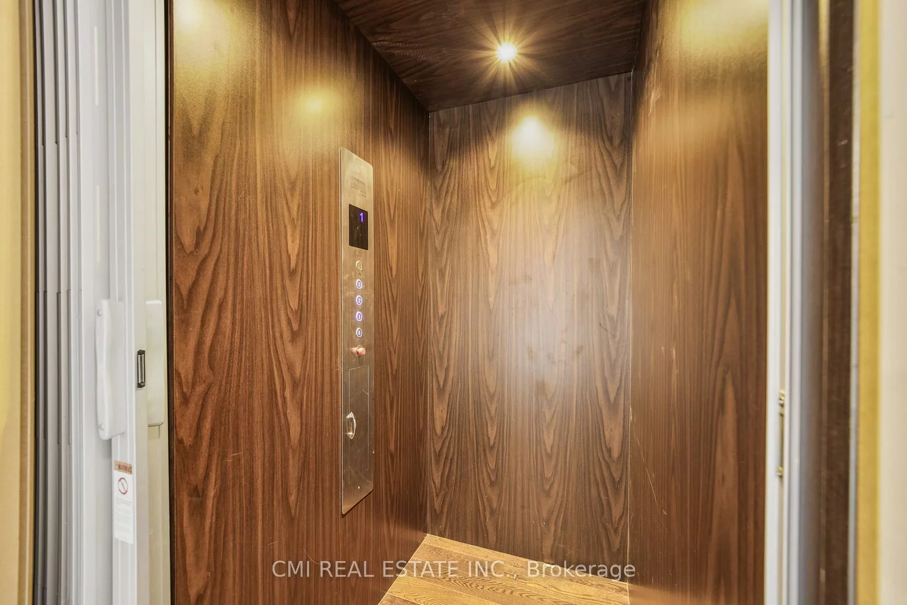 2122, Royal Gala, Lakeview, Mississauga