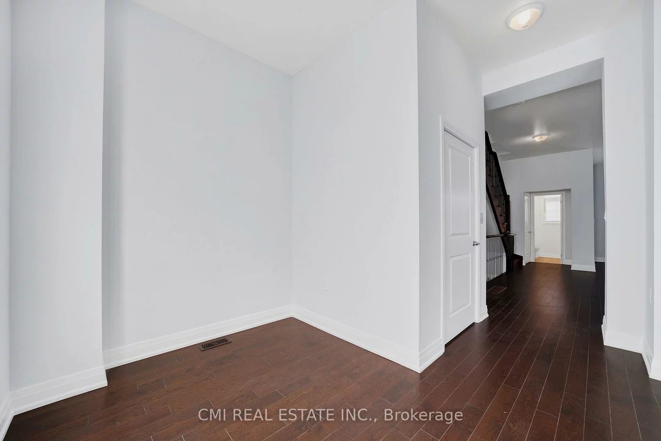2122, Royal Gala, Lakeview, Mississauga