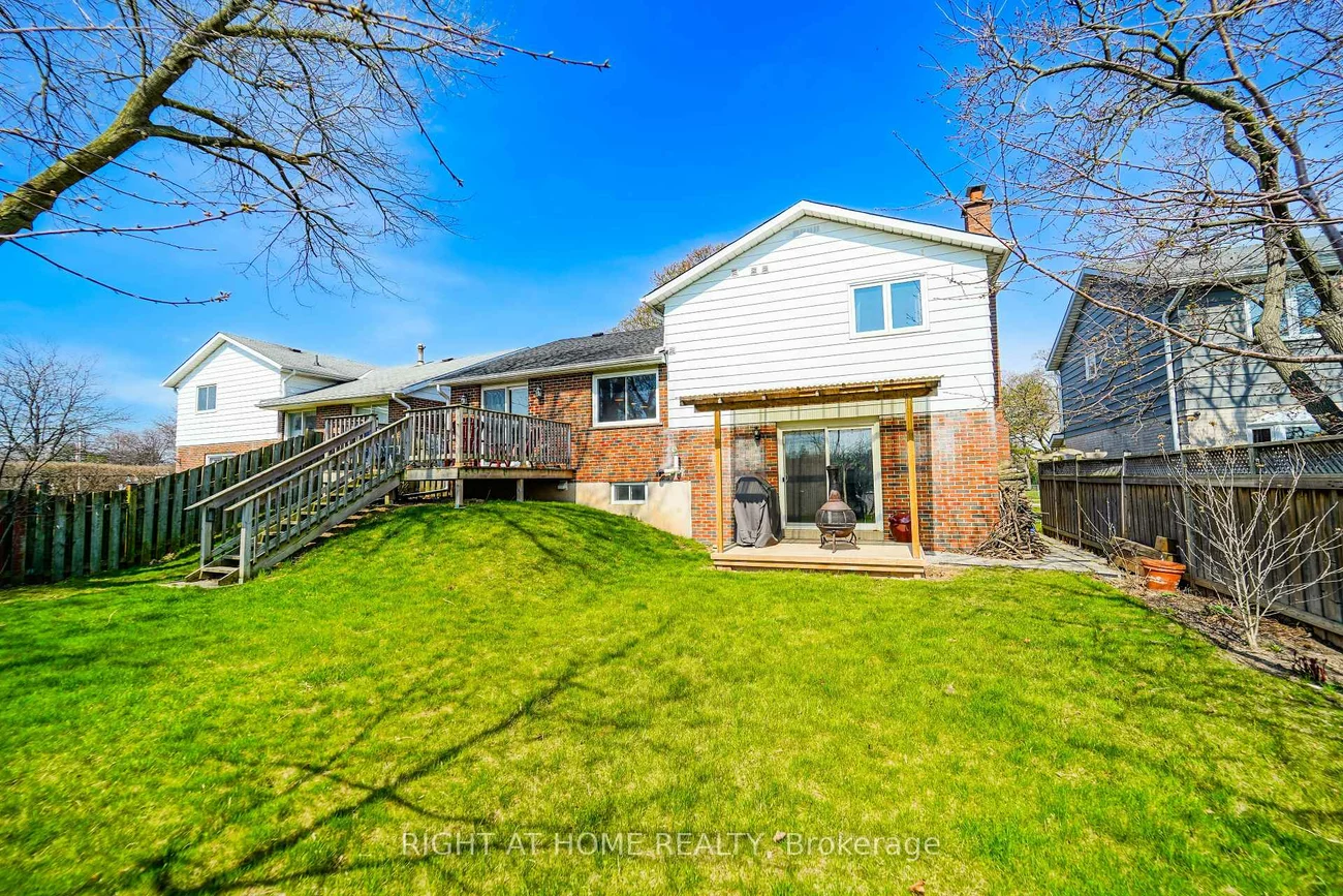 2396, Homelands, Sheridan, Mississauga