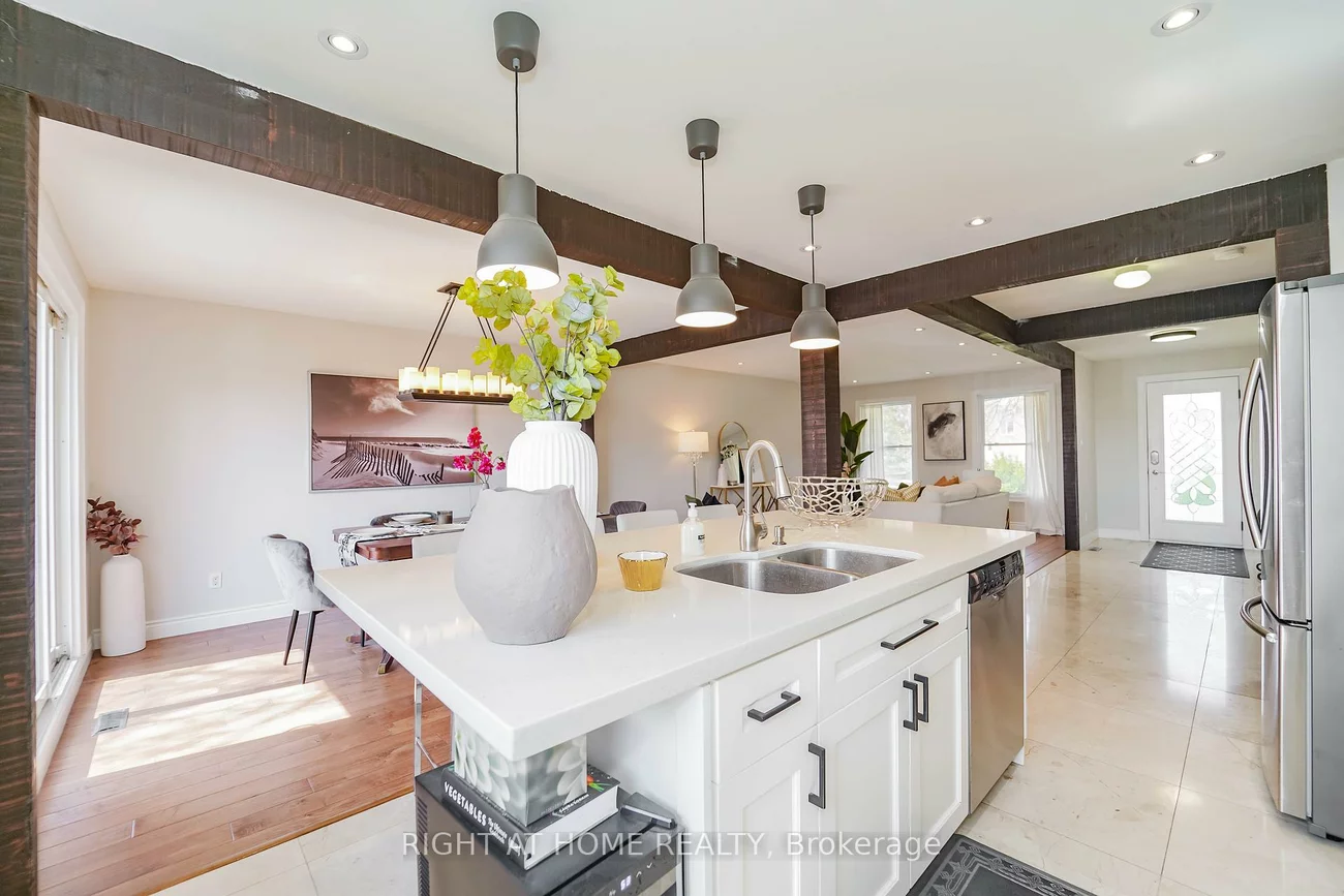 2396, Homelands, Sheridan, Mississauga